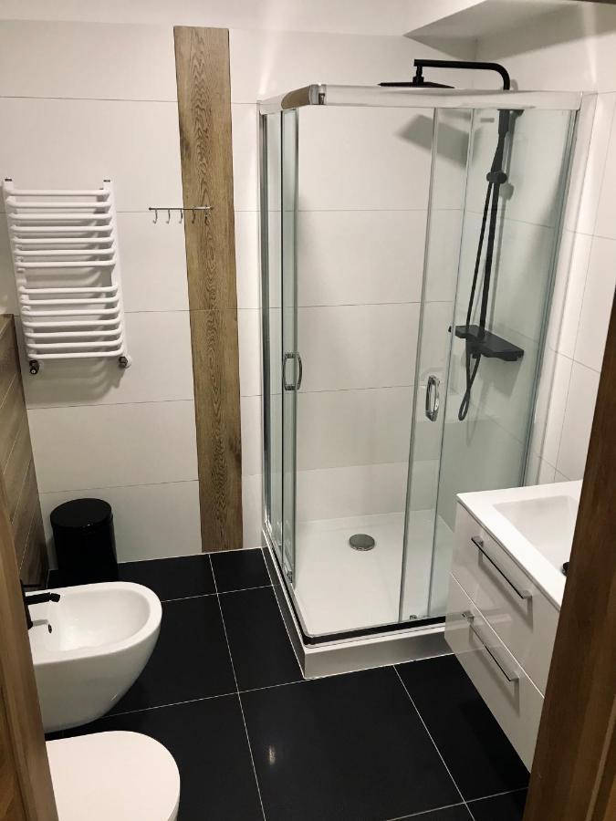 Stara Szwajcaria Bed & Breakfast Gliwice Bagian luar foto