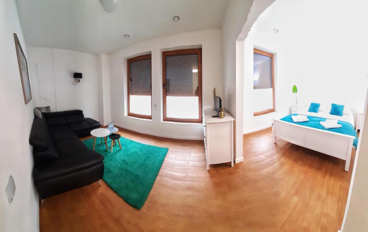 Stara Szwajcaria Bed & Breakfast Gliwice Bagian luar foto